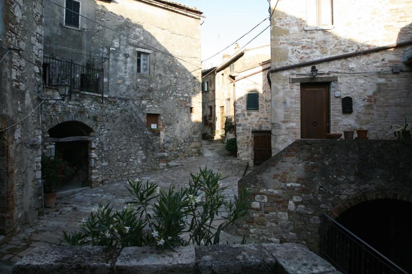 Hotel Locanda La Pieve Semproniano Esterno foto